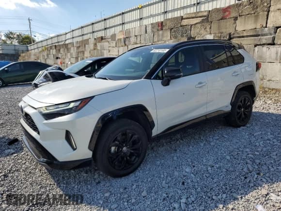 ✅ 2022 Toyota RAV4 Hybrid XSE • VIN: 2T3E6RFV4NW037423 • Lot: 82210165. Wystawiony na Copart z przebiegiem 41 942 mil. Bezpłatny archiwum sprzedaży aukcyjnych z USA i szczegółowy raport historii pojazdu na DreamBid. Zdjęcie 1.