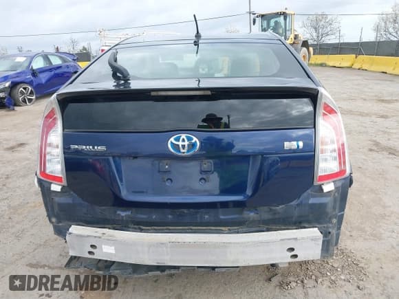 ✅ 2015 Toyota Prius Two • VIN: JTDKN3DUXF0478590 • Lot: 41896030. Wystawiony na IAAI z przebiegiem 157 033 mil. Bezpłatny archiwum sprzedaży aukcyjnych z USA i szczegółowy raport historii pojazdu na DreamBid. Zdjęcie 17.