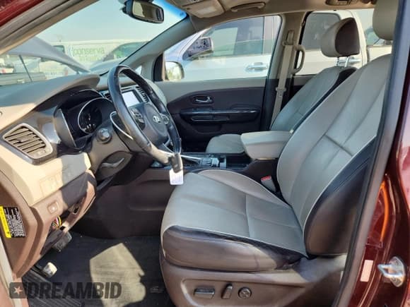 ✅ 2018 Kia Sedona SX-L • VIN: KNDME5C14J6377255 • Lot: 67599085. Listed on Copart with 130,111 mi. Free auction sales archive from the USA and detailed vehicle history report at DreamBid. Image 7.