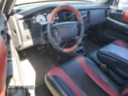 ✅ 2001 Dodge Dakota Sport • VIN: 1B7GG22N91S308627 • Lot: 48637665. Wystawiony na Copart z przebiegiem 97 783 mil. Bezpłatny archiwum sprzedaży aukcyjnych z USA i szczegółowy raport historii pojazdu na DreamBid. Zdjęcie 8.