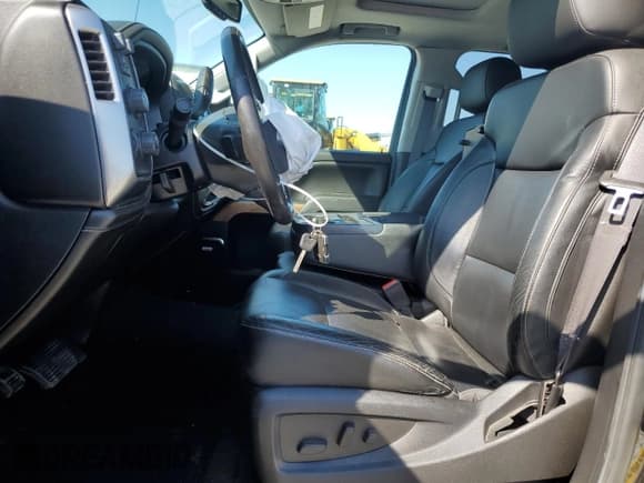 ✅ 2015 Chevrolet Silverado 1500 LTZ • VIN: 1GCUKSEC8FF204187 • Lot: 52074735. Wystawiony na Copart z przebiegiem 123 396 mil. Bezpłatny archiwum sprzedaży aukcyjnych z USA i szczegółowy raport historii pojazdu na DreamBid. Zdjęcie 7.