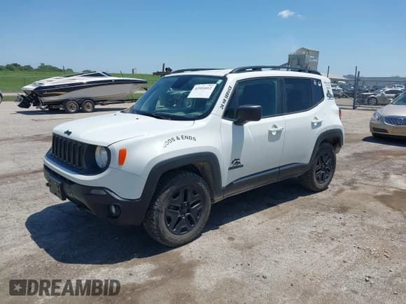 ✅ 2018 Jeep Renegade Sport • VIN: ZACCJBAB5JPH67828 • Lot: 42551012. Wystawiony na IAAI z przebiegiem 102 503 mil. Bezpłatny archiwum sprzedaży aukcyjnych z USA i szczegółowy raport historii pojazdu na DreamBid. Zdjęcie 17.