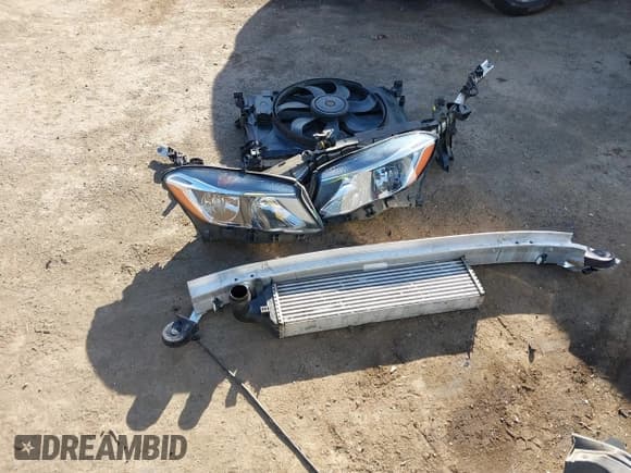 ✅ 2017 Mercedes-Benz GLA 250 • VIN: WDCTG4GB4HJ341330 • Lot: 41612261. Wystawiony na IAAI z przebiegiem 104 743 mil. Bezpłatny archiwum sprzedaży aukcyjnych z USA i szczegółowy raport historii pojazdu na DreamBid. Zdjęcie 12.