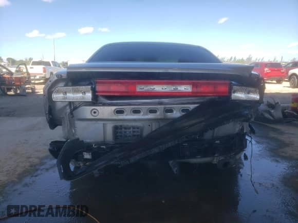 ✅ 2014 Dodge Challenger SXT • VIN: 2C3CDYAGXEH229952 • Lot: 90724065. Wystawiony na Copart z przebiegiem Nie podano. Bezpłatny archiwum sprzedaży aukcyjnych z USA i szczegółowy raport historii pojazdu na DreamBid. Zdjęcie 6.