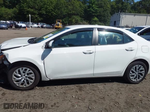 ✅ 2018 Toyota Corolla LE • VIN: 2T1BURHE6JC062284 • Лот: 43176393. Опубликован ранее на IAAI с пробегом 175 227 миль. Бесплатный доступ к архиву аукционных продаж из США и подробный отчёт об истории автомобиля на DreamBid. Изображение 14.