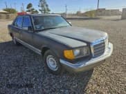 ✅ 1985 Mercedes-Benz 500 SEL • VIN: WDBCA37D3FA170312 • Lot: 84864774. Listed on Copart with 132,617 mi. Free auction sales archive from the USA and detailed vehicle history report at DreamBid. Image 1.