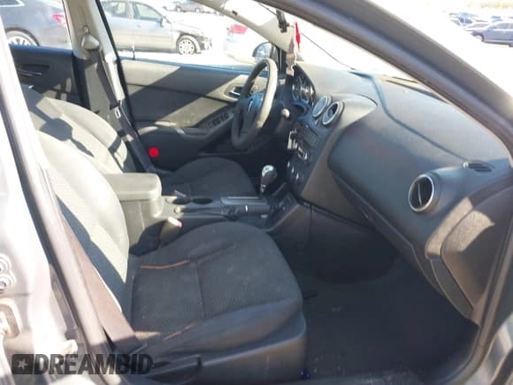 ✅ 2008 Pontiac G6 1SV Value Leader • VIN: 1G2ZF57B584229132 • Lot: 43691680. Wystawiony na IAAI z przebiegiem 199 326 mil. Bezpłatny archiwum sprzedaży aukcyjnych z USA i szczegółowy raport historii pojazdu na DreamBid. Zdjęcie 5.