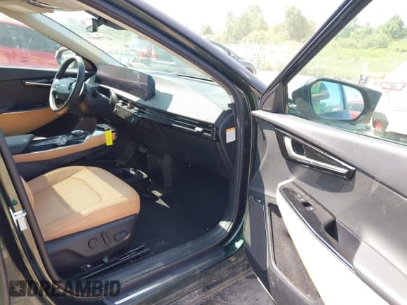 ✅ 2023 Kia EV6 Wind • VIN: KNDC3DLC2P5151002 • Lot: 42770057. Listed on IAAI with 28,945 mi. Free auction sales archive from the USA and detailed vehicle history report at DreamBid. Image 5.