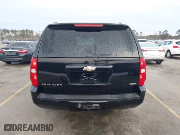 ✅ 2008 Chevrolet Suburban LTZ • VIN: 1GNFC16048J195872 • Лот: 41389825. Опубликован ранее на IAAI с пробегом 207 421 миль. Бесплатный доступ к архиву аукционных продаж из США и подробный отчёт об истории автомобиля на DreamBid. Изображение 17.