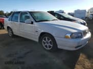 ✅ 1998 Volvo S70 • VIN: YV1LS5673W1507030 • Лот: 79021064. Опубликован ранее на Copart с пробегом 177 171 миль. Бесплатный доступ к архиву аукционных продаж из США и подробный отчёт об истории автомобиля на DreamBid. Изображение 4.