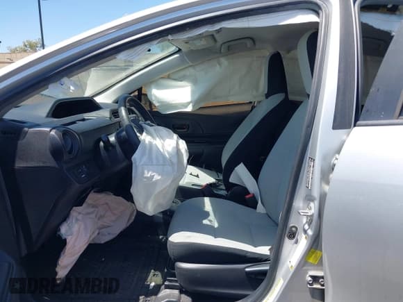 ✅ 2016 Toyota Prius One • VIN: JTDKDTB38G1134958 • Lot: 42396085. Listed on IAAI with 70,280 mi. Free auction sales archive from the USA and detailed vehicle history report at DreamBid. Image 5.