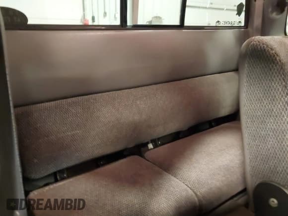 ✅ 1999 Dodge Dakota SLT • VIN: 1B7GL22X1XS175934 • Lot: 41614522. Wystawiony na IAAI z przebiegiem 127 373 mil. Bezpłatny archiwum sprzedaży aukcyjnych z USA i szczegółowy raport historii pojazdu na DreamBid. Zdjęcie 8.