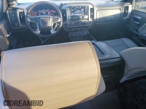 ✅ 2015 GMC Sierra 3500HD Denali • VIN: 1GT424E83FF566144 • Лот: 87193564. Опубликован ранее на Copart с пробегом 141 485 миль. Бесплатный доступ к архиву аукционных продаж из США и подробный отчёт об истории автомобиля на DreamBid. Изображение 8.