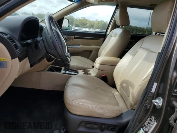 ✅ 2012 Hyundai Santa Fe Limited • VIN: 5XYZK3AB6CG152575 • Lot: 87521685. Listed on Copart with 92,260 mi. Free auction sales archive from the USA and detailed vehicle history report at DreamBid. Image 7.