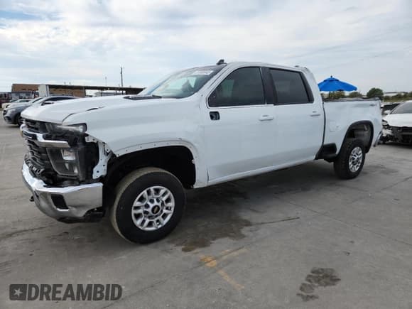 ✅ 2024 Chevrolet Silverado 2500HD LT • VIN: 2GC4YNEY3R1230137 • Лот: 87066945. Опубликован ранее на Copart с пробегом 51 954 миль. Бесплатный доступ к архиву аукционных продаж из США и подробный отчёт об истории автомобиля на DreamBid. Изображение 1.