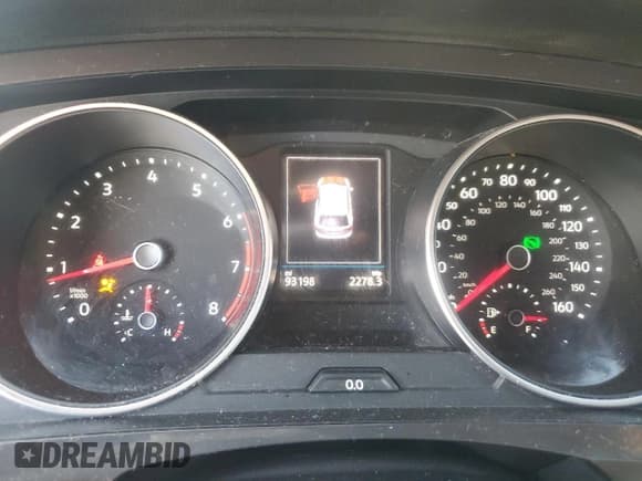 ✅ 2020 Volkswagen Tiguan SE • VIN: 3VV3B7AX5LM147672 • Lot: 84268475. Wystawiony na Copart z przebiegiem 93 198 mil. Bezpłatny archiwum sprzedaży aukcyjnych z USA i szczegółowy raport historii pojazdu na DreamBid. Zdjęcie 9.