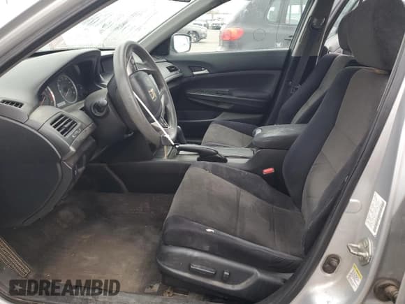 ✅ 2009 Honda Accord LX-P • VIN: 1HGCP26489A201703 • Lot: 93642555. Listed on Copart with 161,027 mi. Free auction sales archive from the USA and detailed vehicle history report at DreamBid. Image 7.