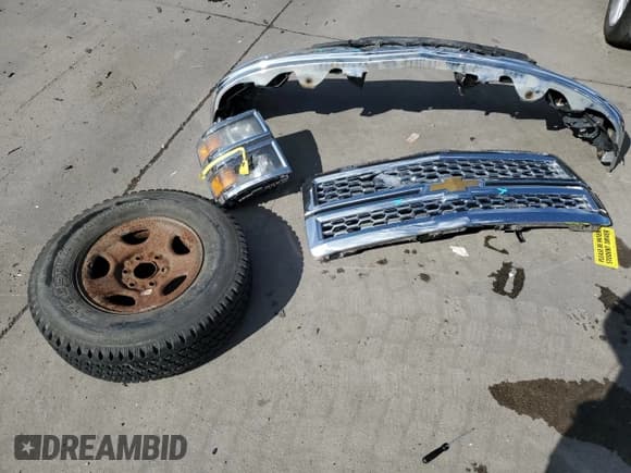 ✅ 2015 Chevrolet Silverado 1500 LT • VIN: 3GCUKREHXFG129463 • Лот: 68848934. Опубликован ранее на Copart с пробегом 176 023 миль. Бесплатный доступ к архиву аукционных продаж из США и подробный отчёт об истории автомобиля на DreamBid. Изображение 12.