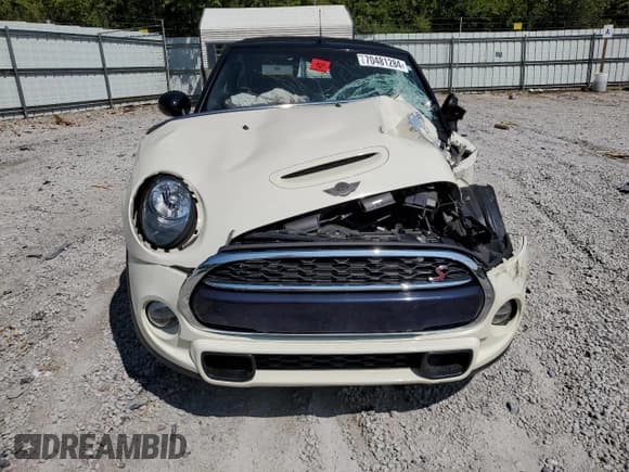 ✅ 2017 MINI Convertible Cooper S • VIN: WMWWG9C53H3C22656 • Lot: 70481284. Listed on Copart with 71,612 mi. Free auction sales archive from the USA and detailed vehicle history report at DreamBid. Image 5.