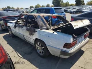 ✅ 1992 Mercedes-Benz 190 • VIN: WDBDA29DXNF994434 • Lot: 68086944. Wystawiony na Copart z przebiegiem Nie podano. Bezpłatny archiwum sprzedaży aukcyjnych z USA i szczegółowy raport historii pojazdu na DreamBid. Zdjęcie 2.