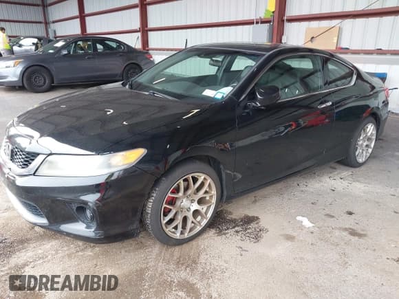 ✅ 2013 Honda Accord EX-L • VIN: 1HGCT1B85DA007783 • Lot: 42873751. Wystawiony na IAAI z przebiegiem 148 200 mil. Bezpłatny archiwum sprzedaży aukcyjnych z USA i szczegółowy raport historii pojazdu na DreamBid. Zdjęcie 17.