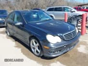 ✅ 2005 Mercedes-Benz C 230 Kompressor • VIN: WDBRF40JX5A663372 • Lot: 41703728. Wystawiony na IAAI z przebiegiem 251 351 mil. Bezpłatny archiwum sprzedaży aukcyjnych z USA i szczegółowy raport historii pojazdu na DreamBid. Zdjęcie 1.