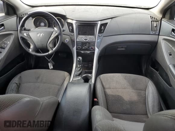 ✅ 2012 Hyundai Sonata Limited • VIN: 5NPEC4AC0CH477869 • Lot: 81098715. Wystawiony na Copart z przebiegiem 213 261 mil. Bezpłatny archiwum sprzedaży aukcyjnych z USA i szczegółowy raport historii pojazdu na DreamBid. Zdjęcie 8.