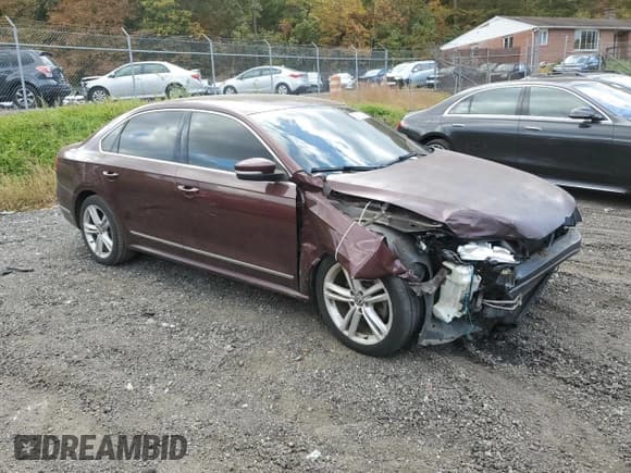 ✅ 2013 Volkswagen Passat SEL Premium • VIN: 1VWCN7A36DC060818 • Lot: 89662205. Listed on Copart with 142,697 mi. Free auction sales archive from the USA and detailed vehicle history report at DreamBid. Image 4.