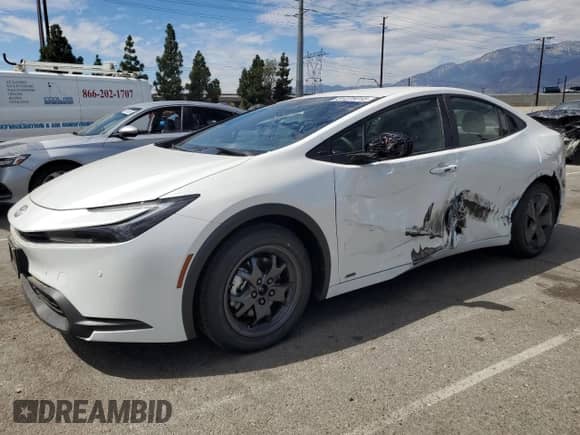 2025 Toyota Prius LE with VIN JTDADABU5S3026898, listed as a Copart auction lot 81225015 with 2,814 mi miles and Salvage title. Bid and sale history available at DreamBid. Image 1.