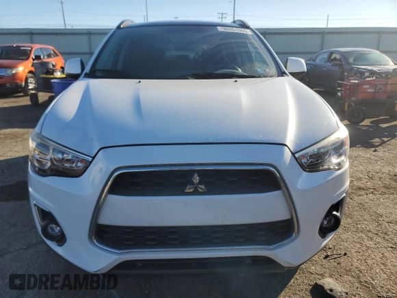 2013 Mitsubishi Outlander SE z VIN 4A4AR4AU8DE003443, wystawiony jako Copart lot #90261605 z przebiegiem 103 597 mil mil oraz Czysty tytuł • Clean title. Historia ofert i sprzedaży dostępna na DreamBid. Obrazek 5.