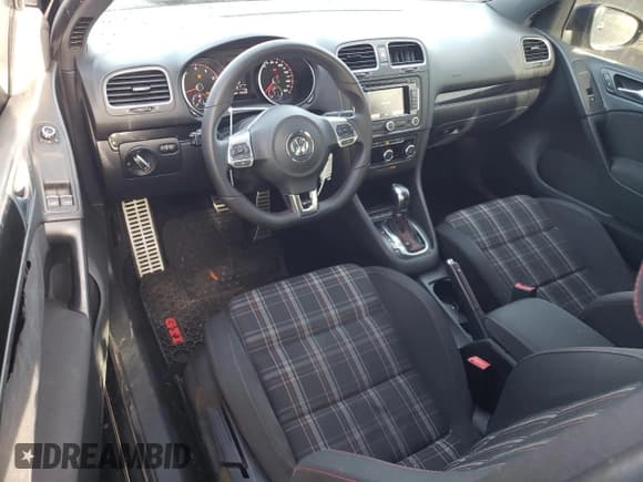 ✅ 2011 Volkswagen Golf GTI PZEV • VIN: WVWFD7AJ3BW145077 • Лот: 88757185. Опубликован ранее на Copart с пробегом 102 317 миль. Бесплатный доступ к архиву аукционных продаж из США и подробный отчёт об истории автомобиля на DreamBid. Изображение 8.