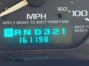 ✅ 2002 Chevrolet Silverado 2500HD LS • VIN: 1GCHK23U22F147301 • Lot: 43522784. Wystawiony na IAAI z przebiegiem 161 198 mil. Bezpłatny archiwum sprzedaży aukcyjnych z USA i szczegółowy raport historii pojazdu na DreamBid. Zdjęcie 15.