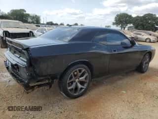 2010 Dodge Challenger SE z VIN 2B3CJ4DV9AH139565, wystawiony jako Copart lot #70805344 z przebiegiem 236 593 mil mil oraz Szkoda całkowita • Salvage title. Historia ofert i sprzedaży dostępna na DreamBid. Obrazek 3.