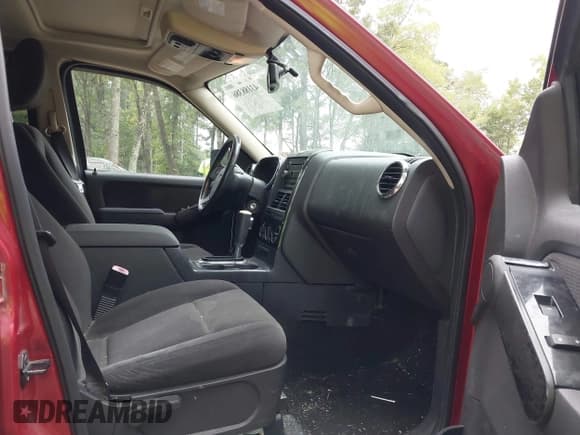 ✅ 2010 Ford Explorer XLT • VIN: 1FMEU6DE7AUA15930 • Лот: 43188386. Опубликован ранее на IAAI с пробегом 122 278 миль. Бесплатный доступ к архиву аукционных продаж из США и подробный отчёт об истории автомобиля на DreamBid. Изображение 5.