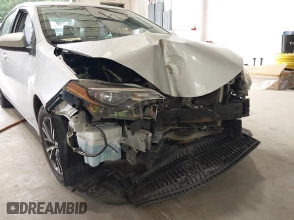 ✅ 2018 Toyota Corolla LE • VIN: 2T1BURHE7JC032520 • Lot: 43306272. Listed on IAAI with 326,796 mi. Free auction sales archive from the USA and detailed vehicle history report at DreamBid. Image 6.