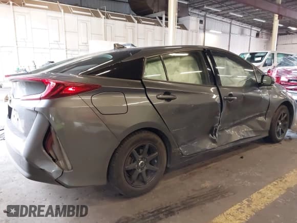 ✅ 2017 Toyota Prius Advanced • VIN: JTDKARFP7H3003423 • Лот: 43589206. Опубликован ранее на IAAI с пробегом 133 729 миль. Бесплатный доступ к архиву аукционных продаж из США и подробный отчёт об истории автомобиля на DreamBid. Изображение 4.