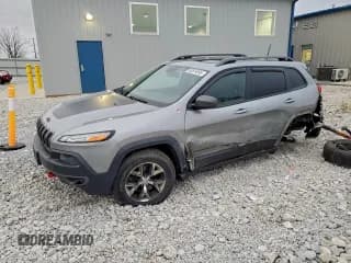 ✅ 2015 Jeep Cherokee Trailhawk • VIN: 1C4PJMBS4FW778003 • Lot: 93874095. Wystawiony na Copart z przebiegiem 137 574 mil. Bezpłatny archiwum sprzedaży aukcyjnych z USA i szczegółowy raport historii pojazdu na DreamBid. Zdjęcie 1.