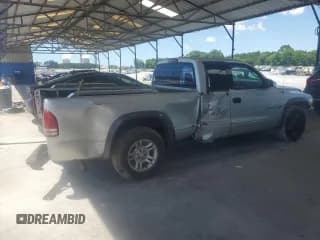 ✅ 2002 Dodge Dakota • VIN: 1B7GL12X32S566683 • Lot: 56896145. Wystawiony na Copart z przebiegiem 229 321 mil. Bezpłatny archiwum sprzedaży aukcyjnych z USA i szczegółowy raport historii pojazdu na DreamBid. Zdjęcie 3.