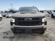 ✅ 2023 Chevrolet Silverado 1500 LT Trail Boss • VIN: 3GCUDFE88PG115832 • Lot: 48761895. Wystawiony na Copart z przebiegiem 57 479 mil. Bezpłatny archiwum sprzedaży aukcyjnych z USA i szczegółowy raport historii pojazdu na DreamBid. Zdjęcie 5.