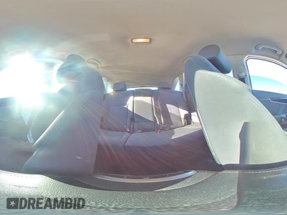 ✅ 2019 Kia Sorento LX • VIN: 5XYPG4A56KG485639 • Lot: 82742435. Wystawiony na Copart z przebiegiem 206 825 mil. Bezpłatny archiwum sprzedaży aukcyjnych z USA i szczegółowy raport historii pojazdu na DreamBid. Zdjęcie 15.