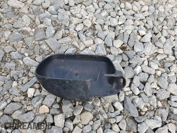 ✅ 2001 Chevrolet Silverado 1500 • VIN: 2GCEC19V011105144 • Лот: 80455074. Опубликован ранее на Copart с пробегом 171 221 миль. Бесплатный доступ к архиву аукционных продаж из США и подробный отчёт об истории автомобиля на DreamBid. Изображение 14.