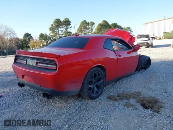 ✅ 2018 Dodge Challenger SXT • VIN: 2C3CDZAG5JH286849 • Лот: 43692226. Опубликован ранее на IAAI с пробегом 137 128 миль. Бесплатный доступ к архиву аукционных продаж из США и подробный отчёт об истории автомобиля на DreamBid. Изображение 4.