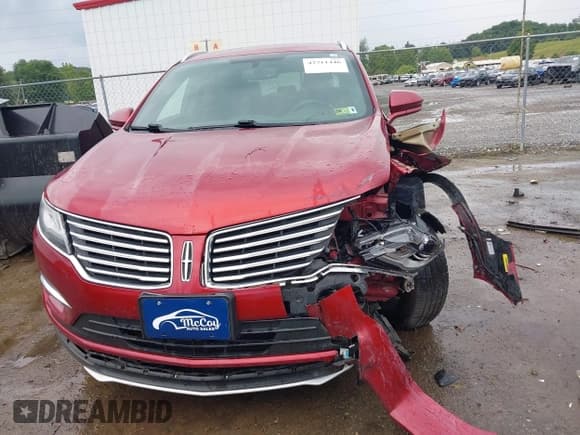 ✅ 2017 Lincoln MKC Reserve • VIN: 5LMCJ3D91HUL54207 • Lot: 42711446. Wystawiony na IAAI z przebiegiem 53 191 mil. Bezpłatny archiwum sprzedaży aukcyjnych z USA i szczegółowy raport historii pojazdu na DreamBid. Zdjęcie 13.