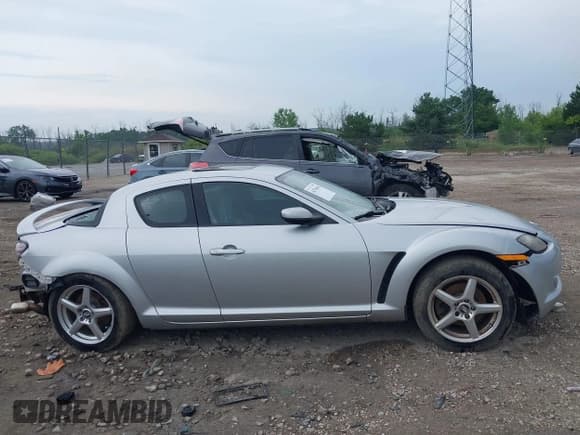 ✅ 2004 Mazda RX-8 • VIN: JM1FE17N040138887 • Лот: 42796610. Опубликован ранее на IAAI с пробегом Не указан. Бесплатный доступ к архиву аукционных продаж из США и подробный отчёт об истории автомобиля на DreamBid. Изображение 12.
