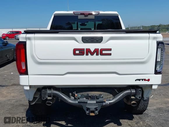 ✅ 2021 GMC Sierra 1500 AT4 • VIN: 3GTP9EEL6MG189033 • Лот: 43409211. Опубликован ранее на IAAI с пробегом 111 249 миль. Бесплатный доступ к архиву аукционных продаж из США и подробный отчёт об истории автомобиля на DreamBid. Изображение 17.