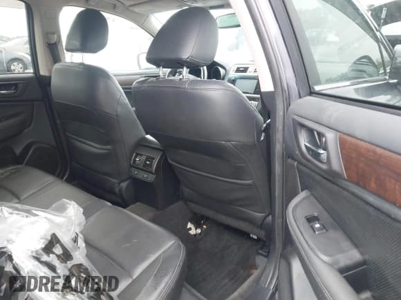 ✅ 2015 Subaru Outback Limited • VIN: 4S4BSENC5F3226718 • Lot: 43830480. Listed on IAAI with 190,324 mi. Free auction sales archive from the USA and detailed vehicle history report at DreamBid. Image 8.