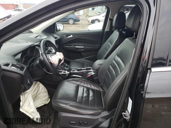 ✅ 2015 Ford Escape Titanium • VIN: 1FMCU9JX6FUA56006 • Lot: 46541715. Wystawiony na Copart z przebiegiem 134 619 mil. Bezpłatny archiwum sprzedaży aukcyjnych z USA i szczegółowy raport historii pojazdu na DreamBid. Zdjęcie 7.