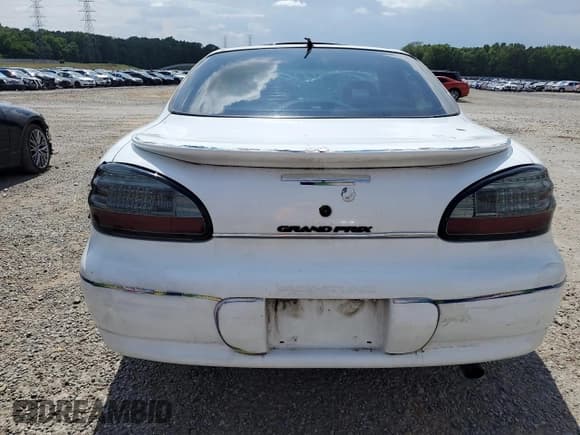 ✅ 2001 Pontiac Grand Prix SE • VIN: 1G2WK52JX1F193817 • Lot: 56429055. Listed on Copart with 185,513 mi. Free auction sales archive from the USA and detailed vehicle history report at DreamBid. Image 6.