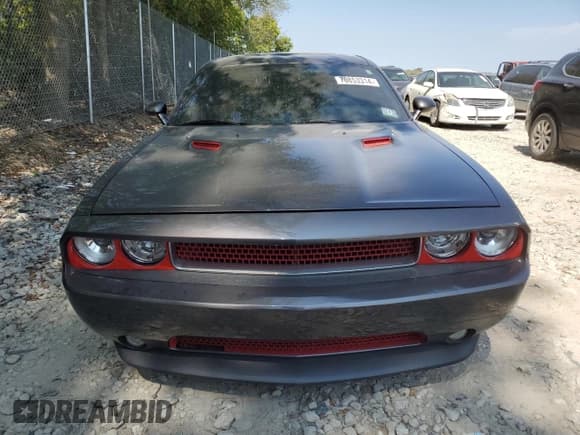 ✅ 2014 Dodge Challenger R/T 100th Anniversary Appearance • VIN: 2C3CDYBT8EH137458 • Lot: 70853314. Wystawiony na Copart z przebiegiem 61 411 mil. Bezpłatny archiwum sprzedaży aukcyjnych z USA i szczegółowy raport historii pojazdu na DreamBid. Zdjęcie 5.