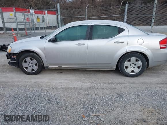 ✅ 2008 Dodge Avenger SE • VIN: 1B3LC46K48N296855 • Lot: 41390164. Wystawiony na IAAI z przebiegiem 158 735 mil. Bezpłatny archiwum sprzedaży aukcyjnych z USA i szczegółowy raport historii pojazdu na DreamBid. Zdjęcie 14.